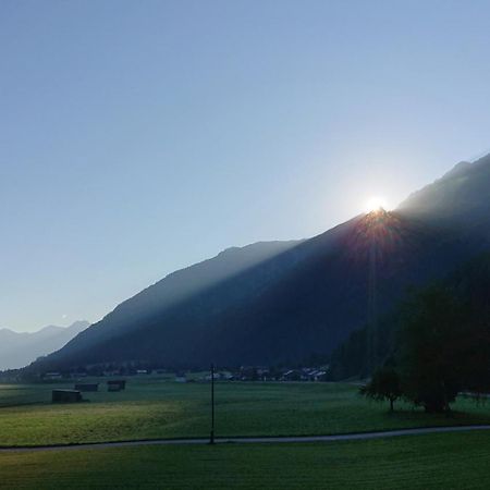 Ferienhaus Lechtaler Alpen บาค ภายนอก รูปภาพ