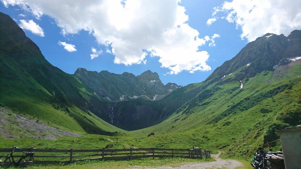 Ferienhaus Lechtaler Alpen บาค ภายนอก รูปภาพ