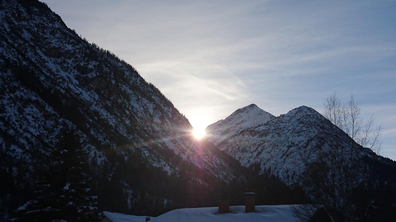 Ferienhaus Lechtaler Alpen บาค ภายนอก รูปภาพ